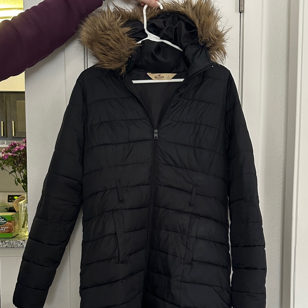 Hollister Women's Black Puffer with Faux Fur Hood